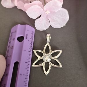 Silpada 925 Sterling Silver Flower CZ Pendant S1195